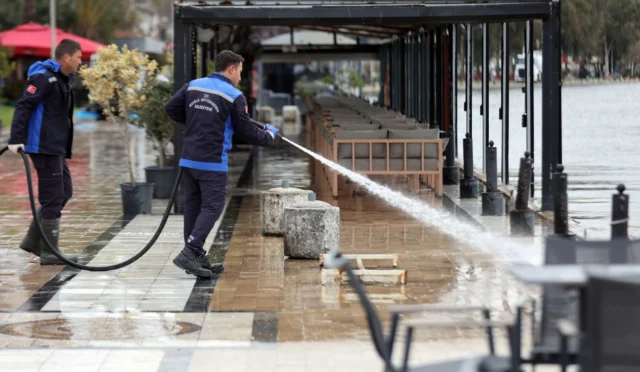 Muğla Köyceğiz'de göl taşkını sonrası temizlik çalışmaları tamamlandı