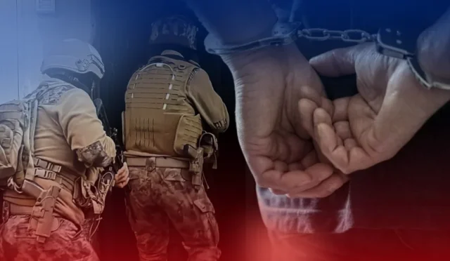 Adana'da kamyon kasasında ele geçirilen milyonlarca kaçak makaron