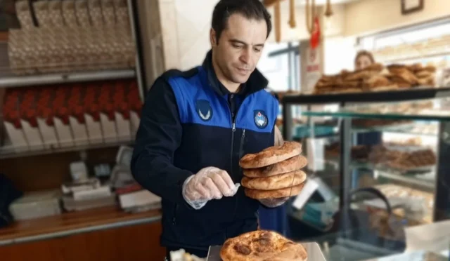 Bursa İnegöl'de zabıta ekipleri gıda denetimi yapıyor