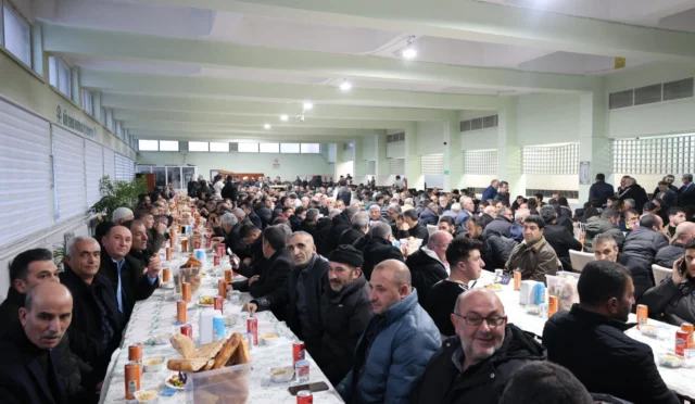 Ağrı'da şeker pancarı üreticileri, fabrika yönetimi ve protokol üyelerinin katıldığı iftar programı