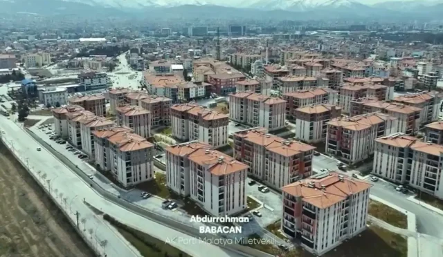 Malatya'da deprem konutlarının teslim takvimini açıklayan AK Parti Milletvekili Ahmet Çalık