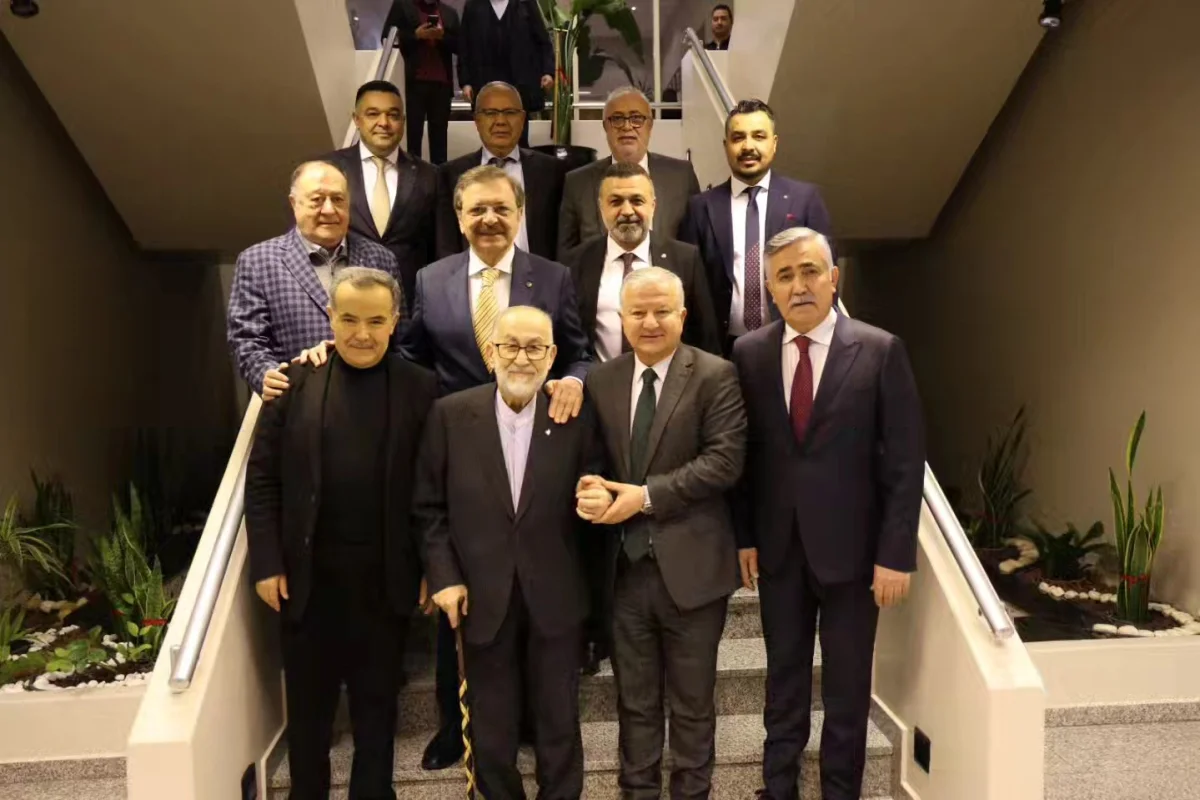 Aksaray’da Ekonomi Zirvesi: Rifat Hisarcıklıoğlu ve İş Dünyası, Şehrin Geleceği İçin Aynı Sofrada Buluştu