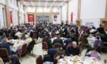 Keçiören Belediye Başkanı Dr. Mesut Özarslan, Mevlana Kültür Merkezi'nde düzenlenen iftar programında vatandaşlarla bir araya geldi.