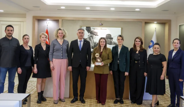 Antalya Büyükşehir Belediyesi'nin Güneş Okulu projesiyle kazandığı uluslararası ödül