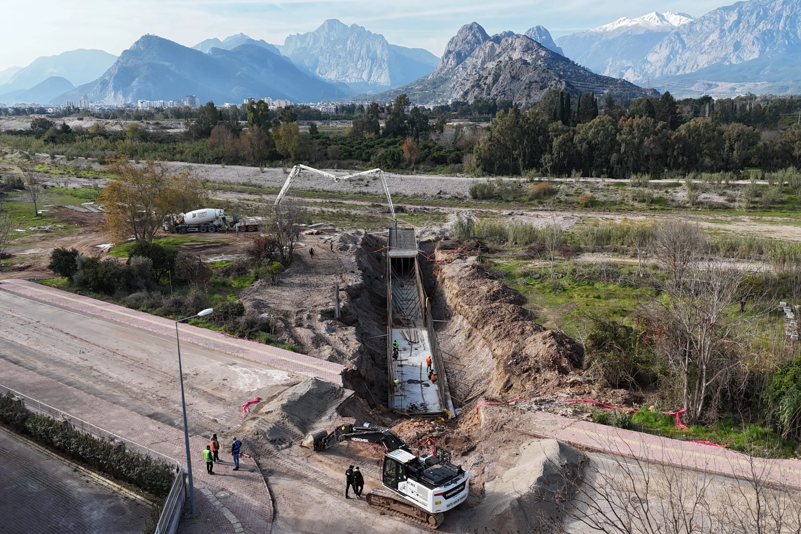 Antalya Konyaaltı’nda Yağmursuyu Altyapısı Güçleniyor: 3 Bin Metrelik Dev Proje Başladı