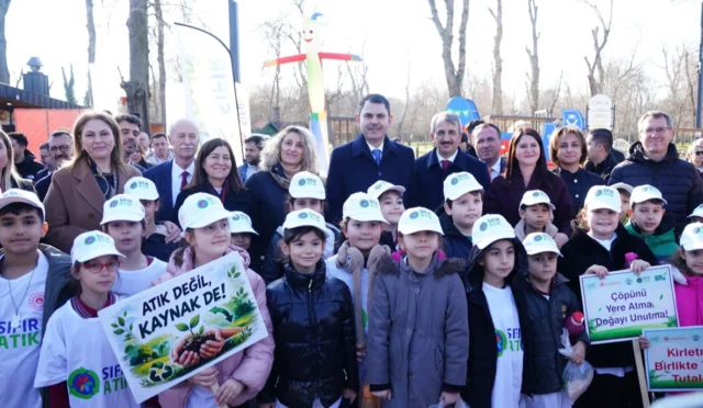 Çevre, Şehircilik ve İklim Değişikliği Bakanı Murat Kurum'un Edirne ziyareti sırasında çekilmiş fotoğrafı.
