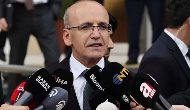 Hazine ve Maliye Bakanı Mehmet Şimşek enflasyon rakamlarını değerlendirirken