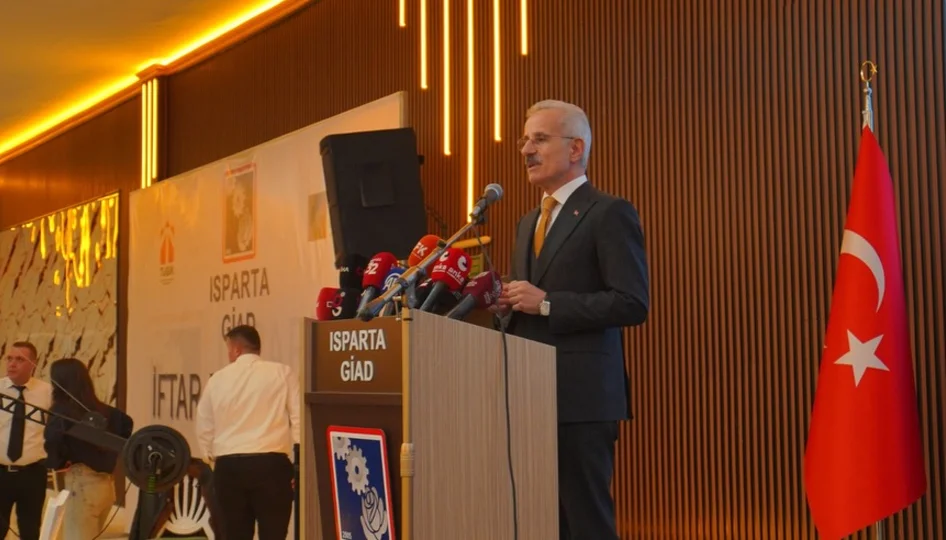 Bakan Uraloğlu Isparta’da İş Dünyasıyla Buluştu: Ramazan Sofrasında Birlik Mesajları