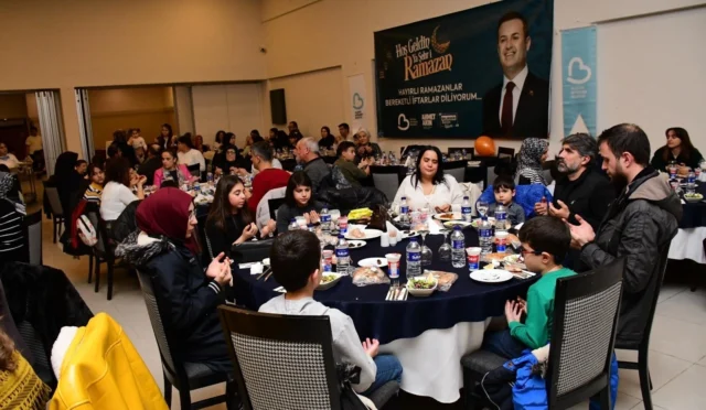 Balıkesir Büyükşehir Belediyesi tarafından Çölyak hastaları için düzenlenen glütensiz iftar yemeği