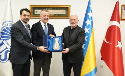 Kocaeli Büyükşehir Belediye Başkanı Tahir Büyükakın, Bosna Hersek'te resmi temaslarda bulunurken çekilmiş fotoğrafı.