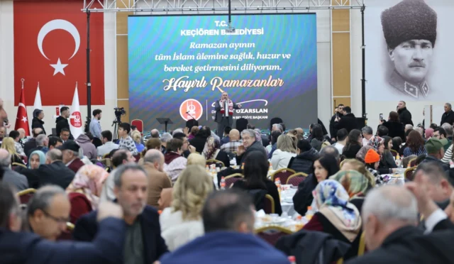 Keçiören Belediye Başkanı Mesut Özarslan, Sivaslı hemşehrileriyle bir iftar programında bir araya geldi.