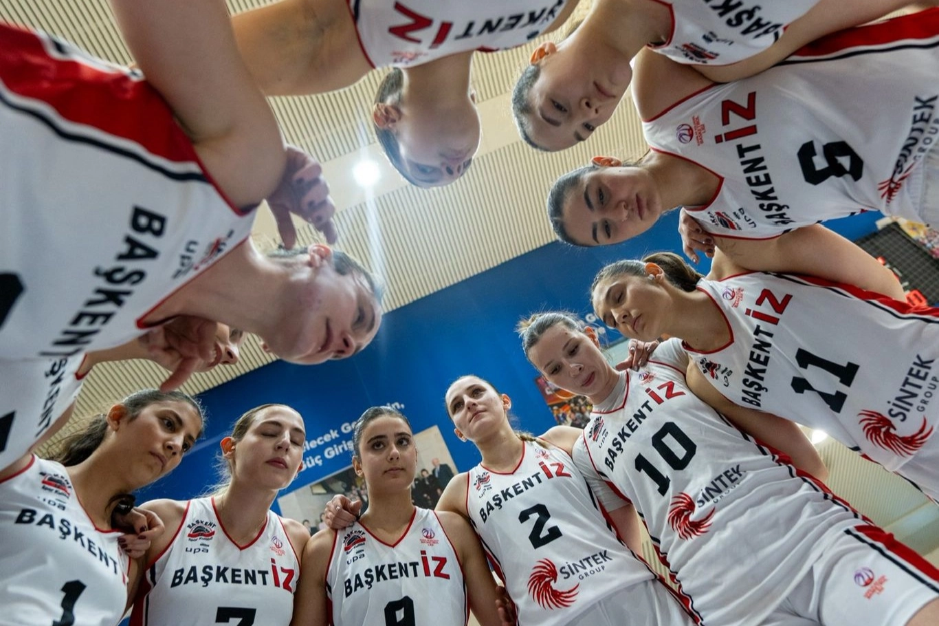 Başkent İz Kadınları Basketbolda Tarih Yazıyor: Yarı Final Heyecanı Başladı!