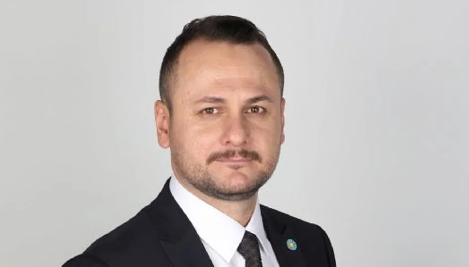 İYİ Parti Isparta’da Siyasi Deprem: İl Başkanı Dr. İbrahim Tekeli Görevden Alındı, Yerine İsa Yalçın Atandı