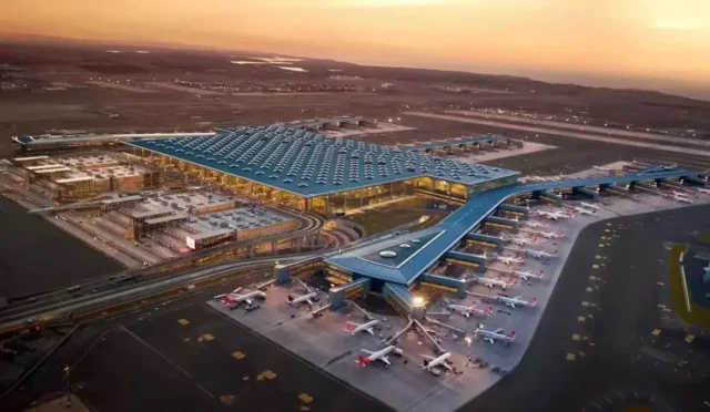 Sabiha Gökçen Havalimanı'nda uçuşların normale döndüğünü gösteren bir kare