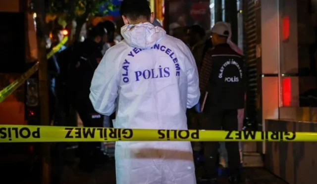 Antalya'da genç bir kadının şüpheli ölümüne ilişkin soruşturmada gözaltına alınan 4 kişi.