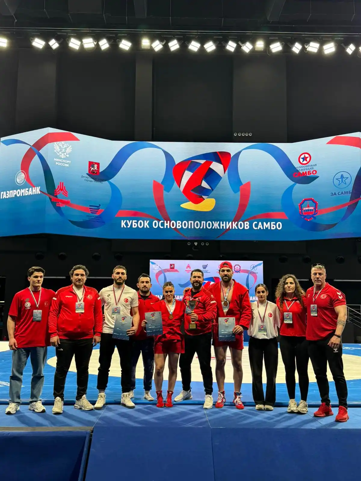 Türkiye Sambo’da Avrupa Sahnesinde Yükseliyor: Milli Sporculardan Önemli Başarılar