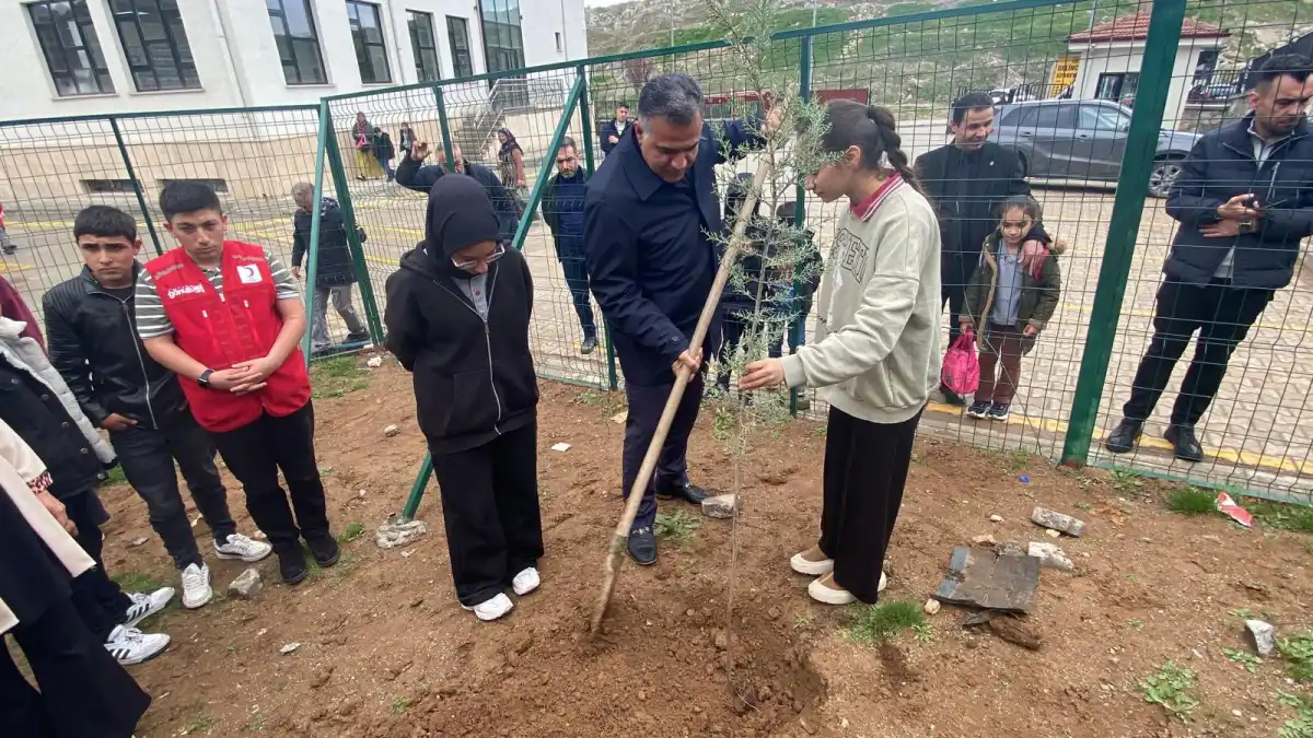 Malatya’da Sıfır Atık Gününü Kutlayan Öğrenciler, Doğayla İç İçe Bir Gün Geçirdi