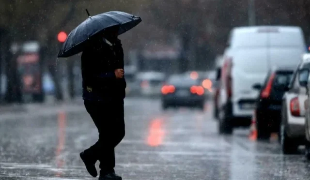 Meteoroloji Genel Müdürlüğü tarafından 6 il için sarı kodlu sağanak yağış uyarısı yapıldı.