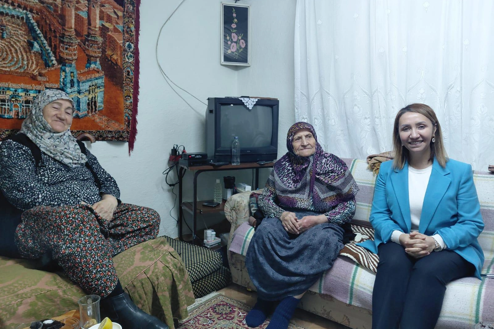Bilecik Pazaryeri Belediye Başkanı Yaşlıları Ramazan’da Unutmadı: Gönül Sofraları Kuruldu