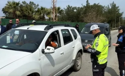 Bodrum'da bayram tatili yoğunluğu, Torba uygulama noktasından araç geçişleri