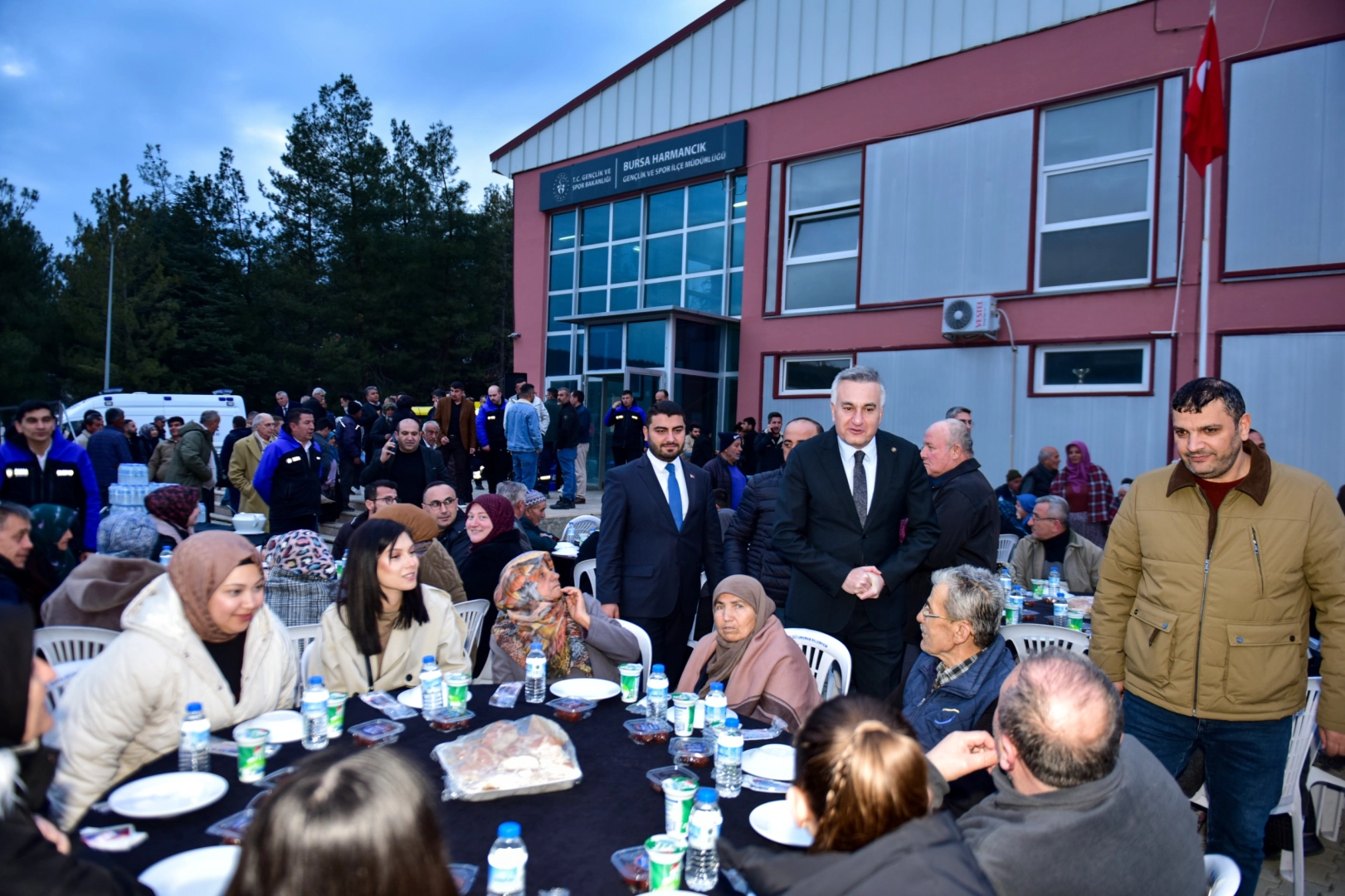 Bursa’da Ramazan Coşkusu: Harmancık’ta Binlerce Kişi İftar Sofrasında Buluştu
