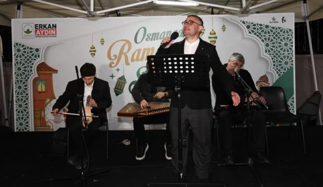 Bursa Osmangazi Ramazan Sokağı'nda tasavvuf ve Türk sanat müziği dinletisi