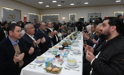 Osmangazi Belediye Başkanı Erkan Aydın Emek Mahallesi sakinleriyle iftar yemeğinde buluştu