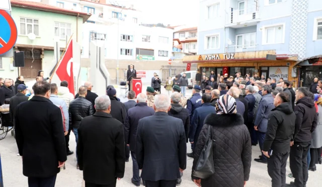 Çankırı'da 27. yıl dönümünde şehitler için düzenlenen anma töreni