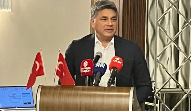 Cargill CEO'su Murat Tarakçıoğlu iftar programında konuşurken