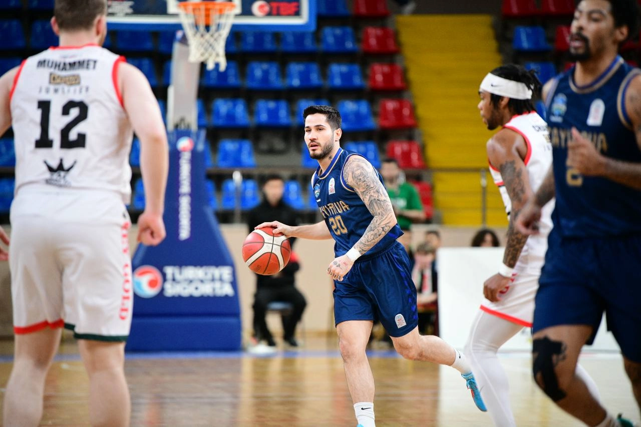 Çayırova Belediyesi Haremspor Deplasmanından Galip Ayrıldı: Zirve Takibini Sürdürüyor