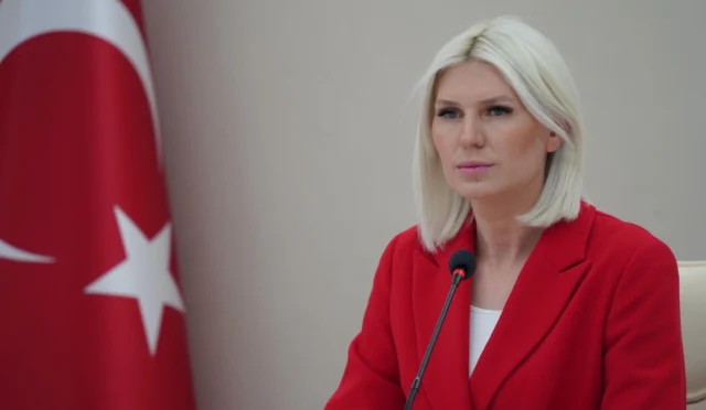 Bilecik Belediye Başkanı Melek Mızrak Subaşı açıklama yaparken