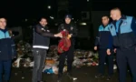 Esenyurt'ta çöpe atılan altınlar, belediye ekiplerinin titiz çalışmasıyla bulundu