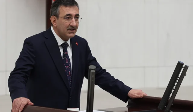 Cumhurbaşkanı Yardımcısı Cevdet Yılmaz enflasyon rakamlarını açıklıyor