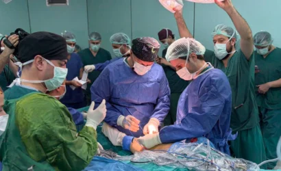 Dokuz Eylül Üniversitesi'nde menisküs cerrahisinde canlı cerrahi yayını ile ilk gerçekleştirildi