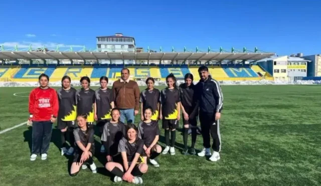 Digor Türk Telekom YİBO Yıldız Kızlar Futbol Takımı, Türkiye Yarı Finallerine Yükseldi