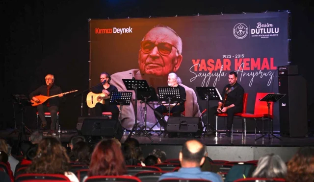 Yaşar Kemal'in Manisa'da anıldığı etkinliğe ait görsel