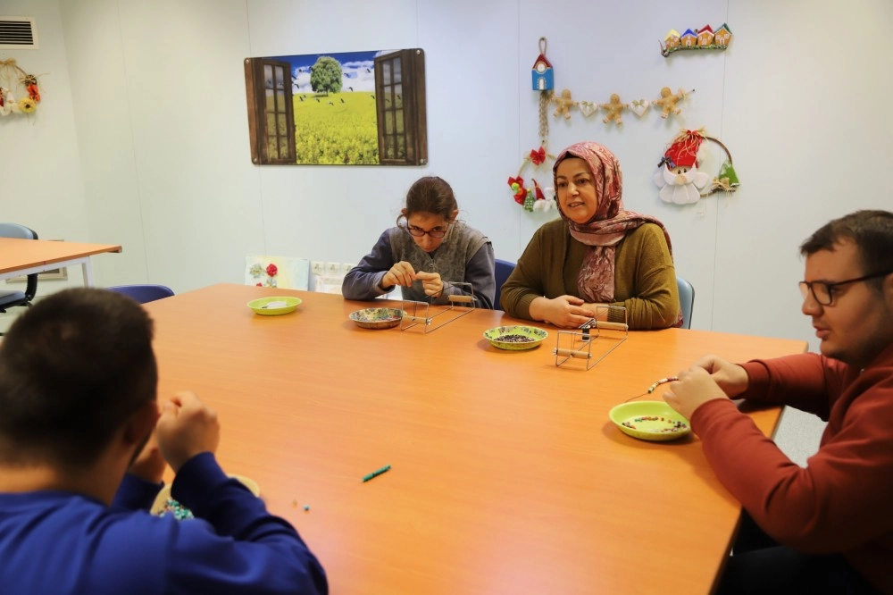 Eskişehir’de Özel Bireyler Hayata Renk Katıyor: Gündüz Yaşam Merkezi’nde Umut Dolu Anlar