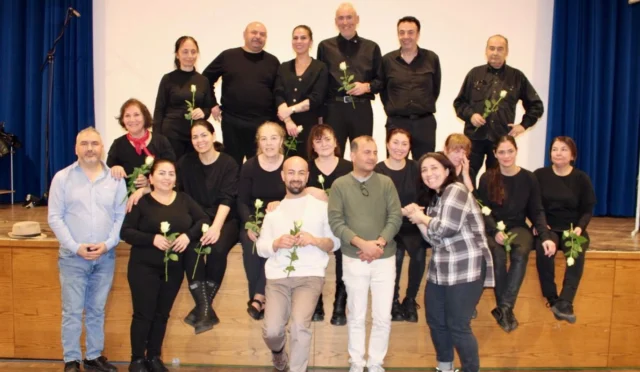 Frankfurt'ta 8 Mart Dünya Emekçi Kadınlar Günü kapsamında düzenlenen tiyatro etkinliğinden bir sahne