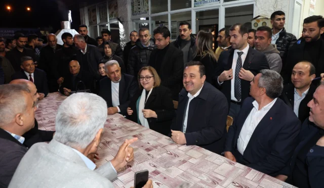 Gaziantep Büyükşehir Belediye Başkanı Fatma Şahin, Karkamış'ta vatandaşlarla iftar sofrasında buluşuyor.