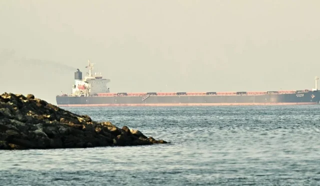 Hürmüz Boğazı'nda azalan gemi trafiğini gösteren uydu görüntüsü