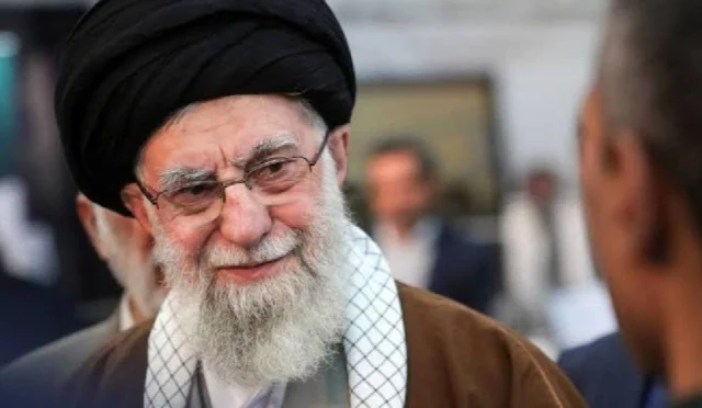 İran lideri Hamaney'in hayatını kaybettiği ve ülkede 40 günlük yas ilan edildiği haberi