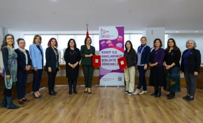 Karabağlar Belediyesi Kadının İnsan Hakları Eğitim Programı imza töreni