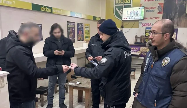 Kars'ta yasa dışı bahis uygulaması kapsamında iş yerleri denetleniyor