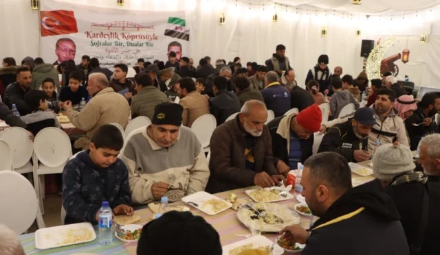 Kayseri'den Suriye'nin Tartus kentine uzanan kardeşlik sofrası Ramazan ayında ihtiyaç sahiplerini buluşturdu.
