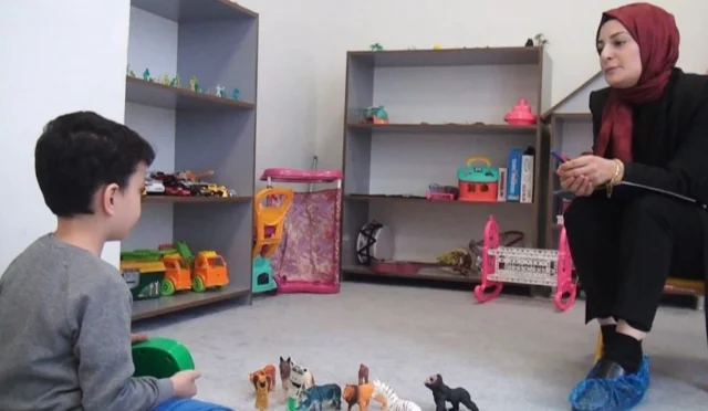 Kocasinan Belediyesi'nde çocuklara yönelik oyun terapisi eğitimi