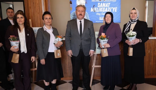 Melikgazi Belediyesi tarafından düzenlenen Kadınlar Günü sergisinden detaylar