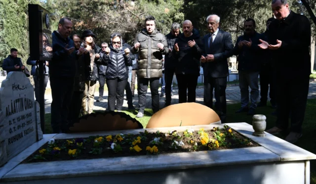 Keşan'da merhum belediye başkanı Alaattin Önen mezarı başında anılıyor