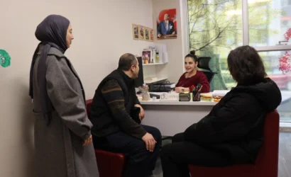 İzmit Belediyesi Uzman Diyetisyeni Dilan Avcı, kadın sağlığında beslenmenin önemini anlatıyor.