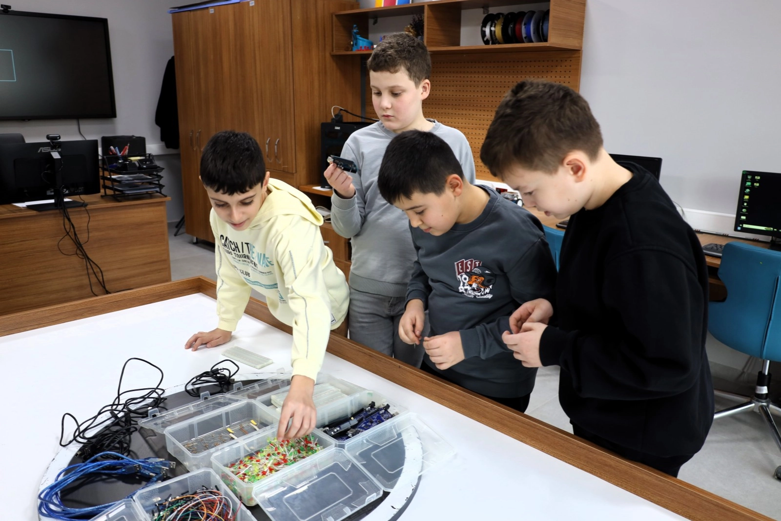 Kocaeli’nde Bilgievleri: Çocuklar Teknolojiyi Tüketen Değil, Üreten Nesil Oluyor