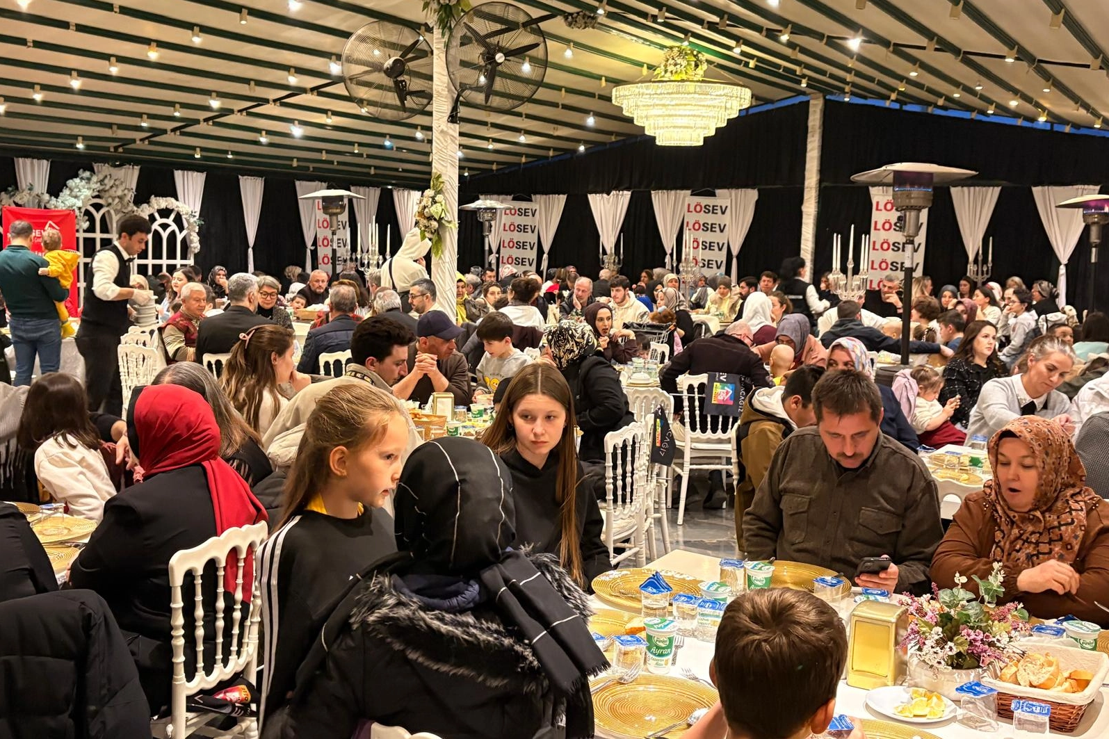 LÖSEV Bursa’da Geleneksel Ramazan Sofrasında Lösemi ve Kanser Hastalarını Buluşturdu